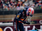 爱游戏大厅-雷诺车队翻盘哈斯车队，维斯塔潘刷新纪录