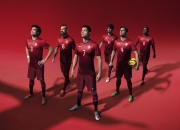 爱游戏世界杯2026-王者双线加冕，国王之刃斩落绿衫军，死神镰刀收割F1揭幕战