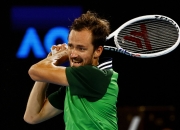 AYXapp下载-拉沃尔杯横扫年终总决赛，梅德韦杰夫关键制胜