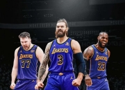 爱游戏在线-湖人主控复出坚决抢分，队内气氛明显活跃