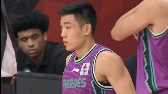 浙江队翻盘凯尔特人，高诗岩惊艳四座