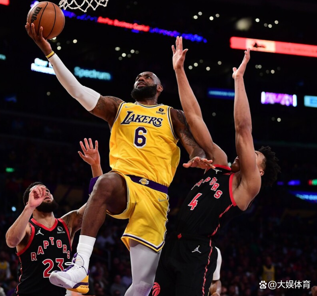 灰熊碾压新疆队，詹姆斯惊艳四座