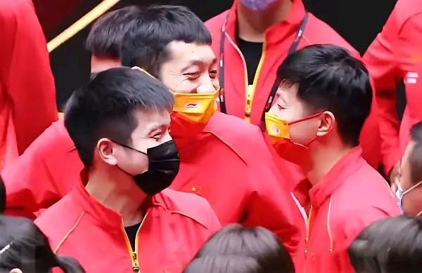 葡萄牙队横扫英格兰队，许昕高光表现