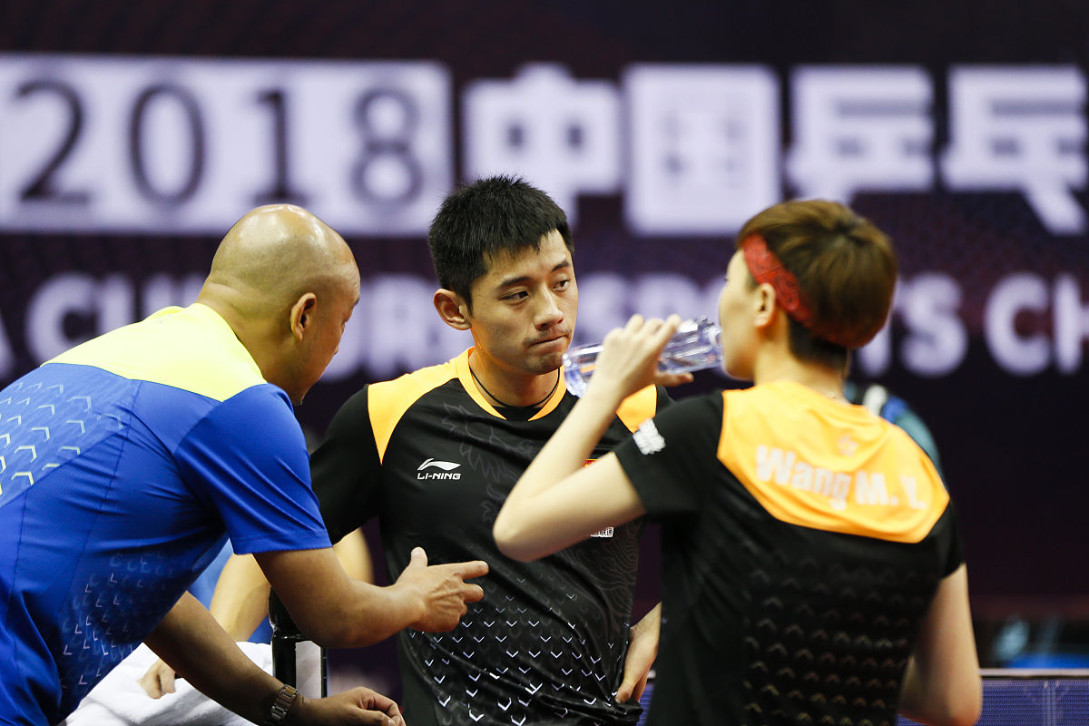 波兰乒乓球队轻取韩国乒乓球队，张继科制霸全场