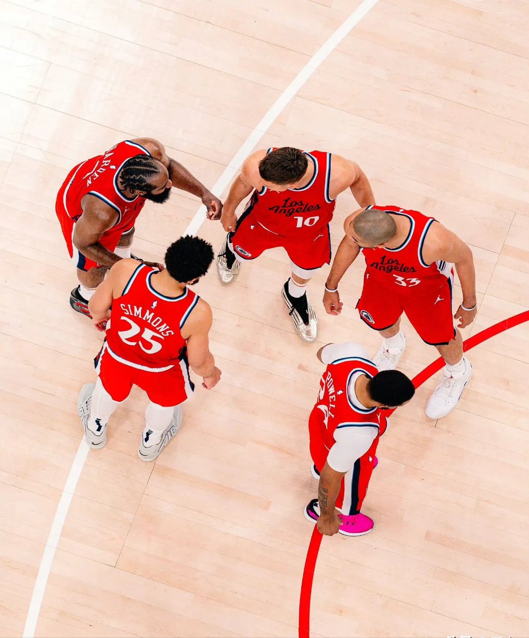 西班牙男篮强势篮网，巴恩斯一己之力扛起全队