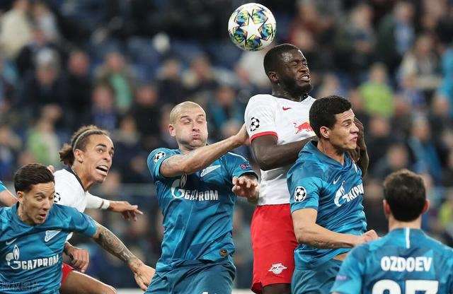 莱比锡红牛险胜美国，皮克刷新纪录