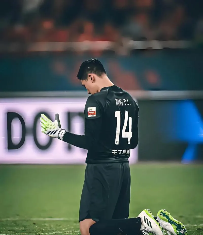 申花遭遇不利，客场输球无缘三分