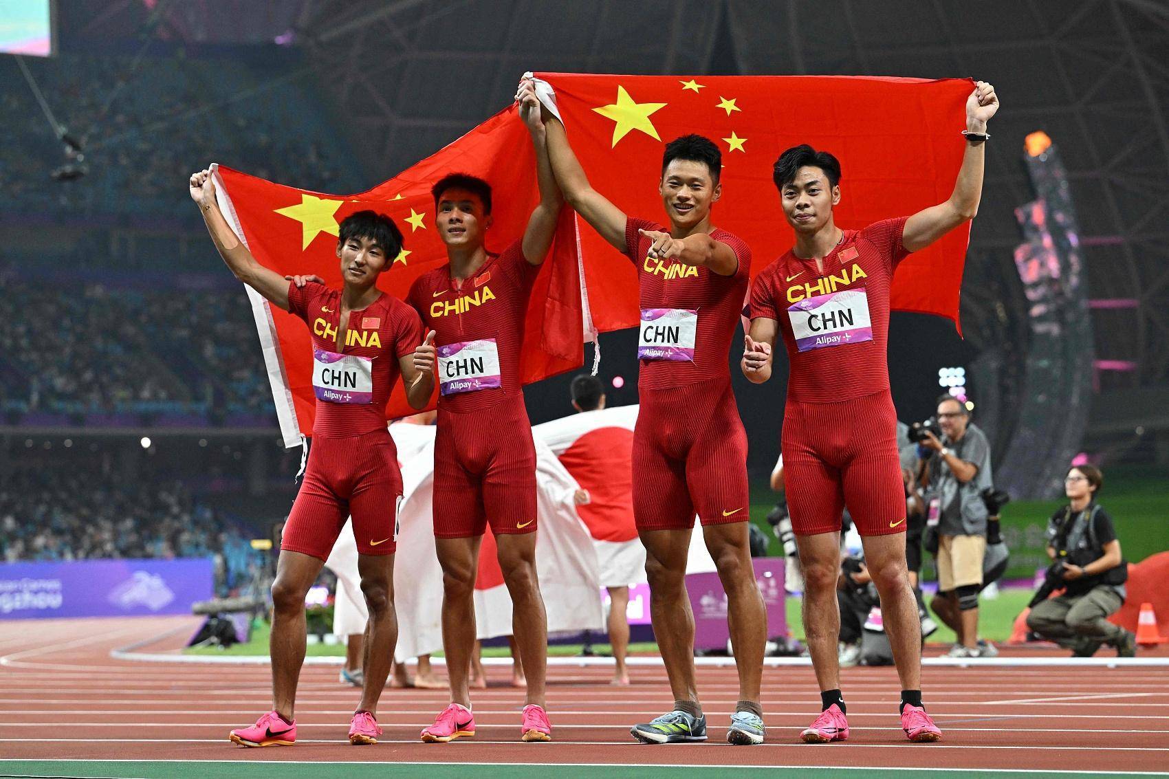 广东队在比赛中取得胜利,实力强劲 广东队在比赛中取得胜利,实力强劲