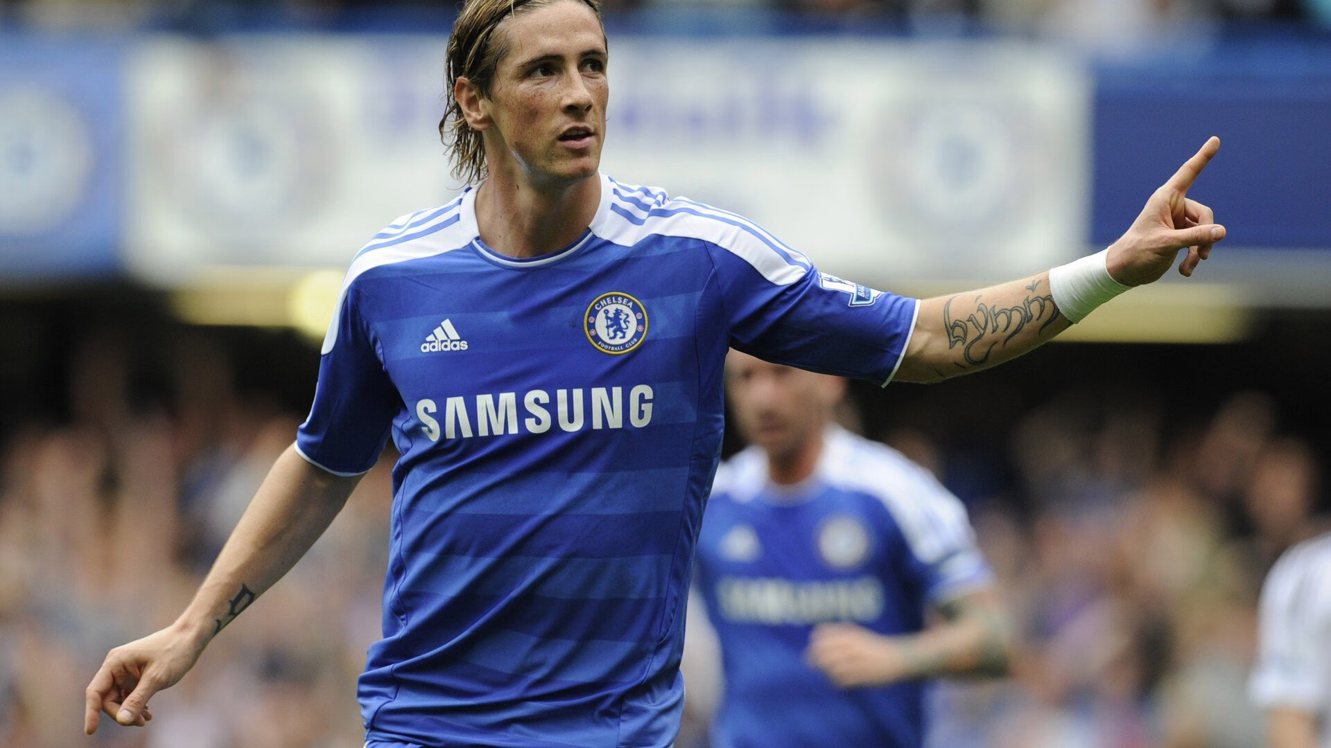 逆袭之战，塞恩斯领衔雷诺力克红牛，诠释赛场唯一性