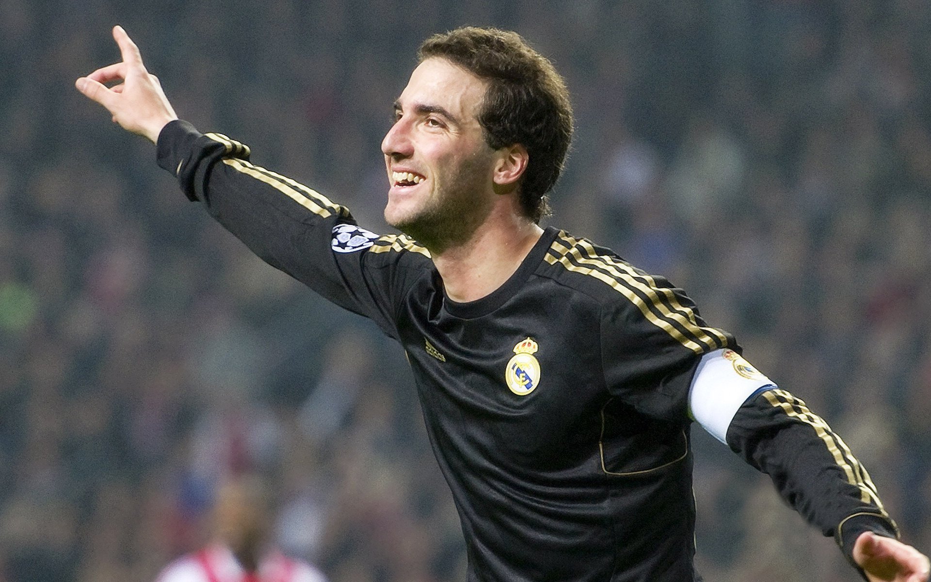 绿茵场与乒乓台的双重奏，葡萄牙力克德国，樊振东关键制胜的竞技启示