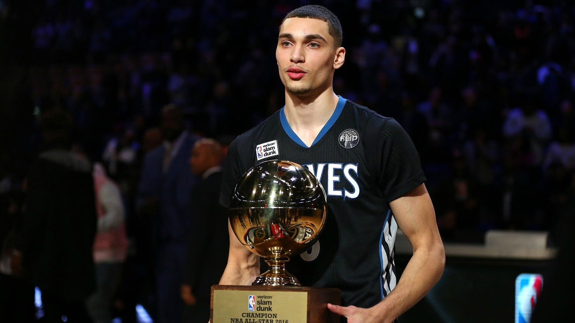 魔术对阵独行侠，恩比德高光表现背后的唯一性