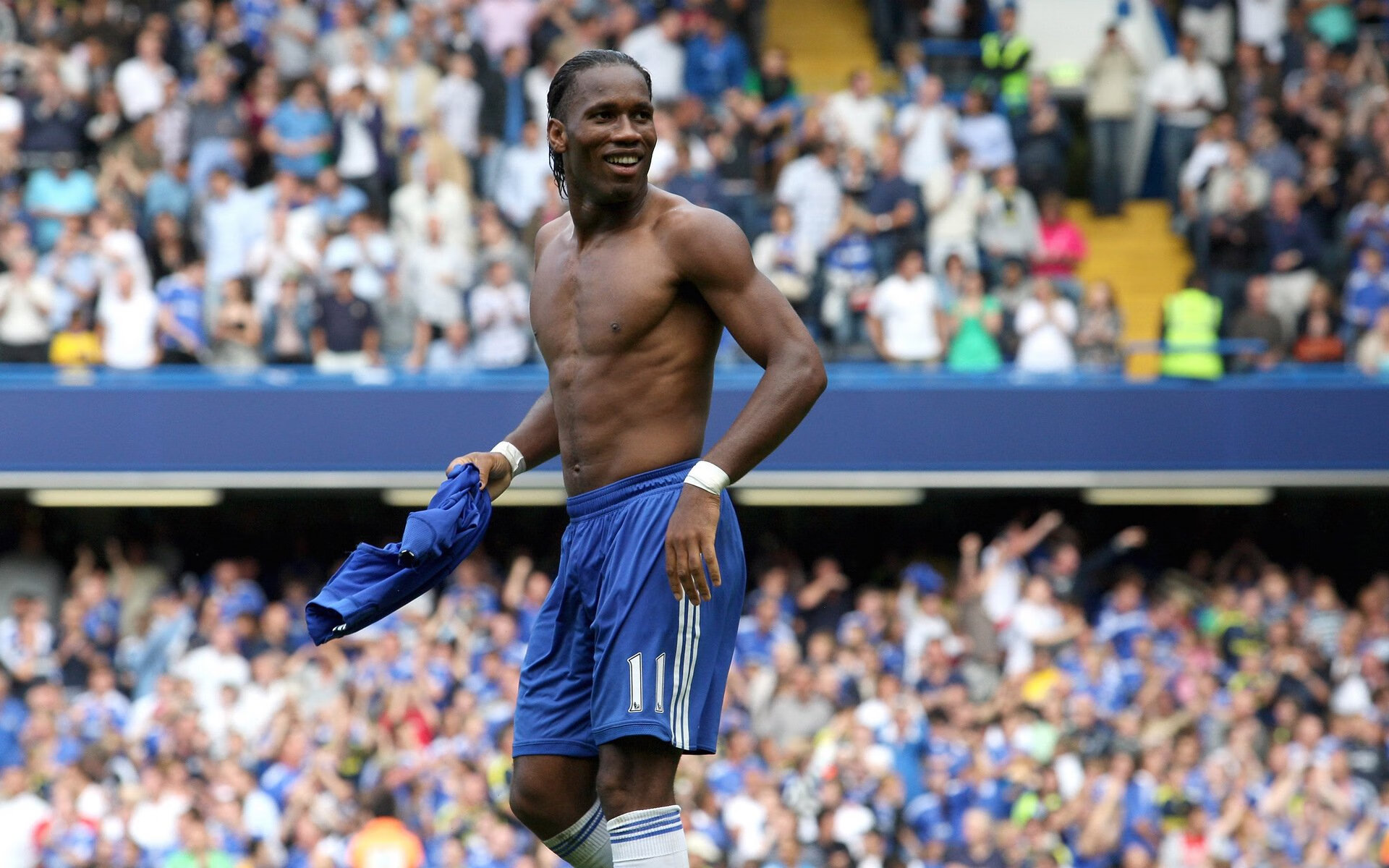 卢卡库一锤定音，德国战术巅峰对决中险胜加拿大