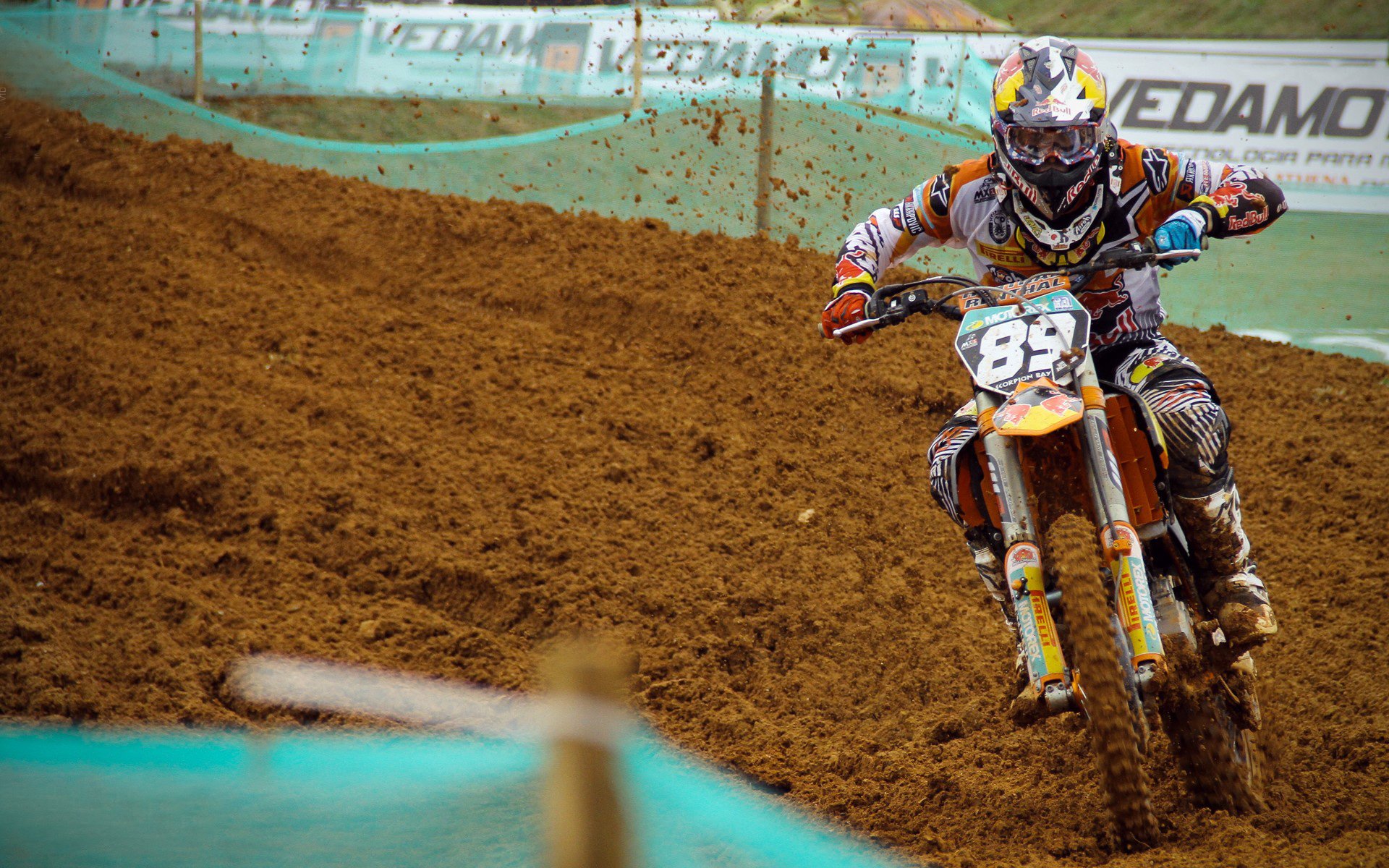 夜的囚徒与解放者，当爱德华兹的压制级发挥，让整座城市为他屏息